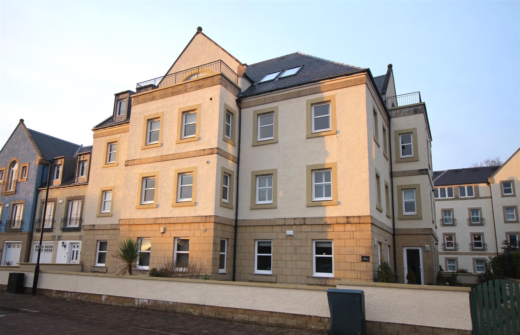 Harbour Square, Inverkip