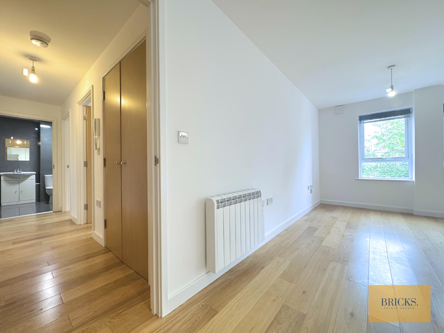Property- Flat 13, Rothesay Road, Luton - Bricks
