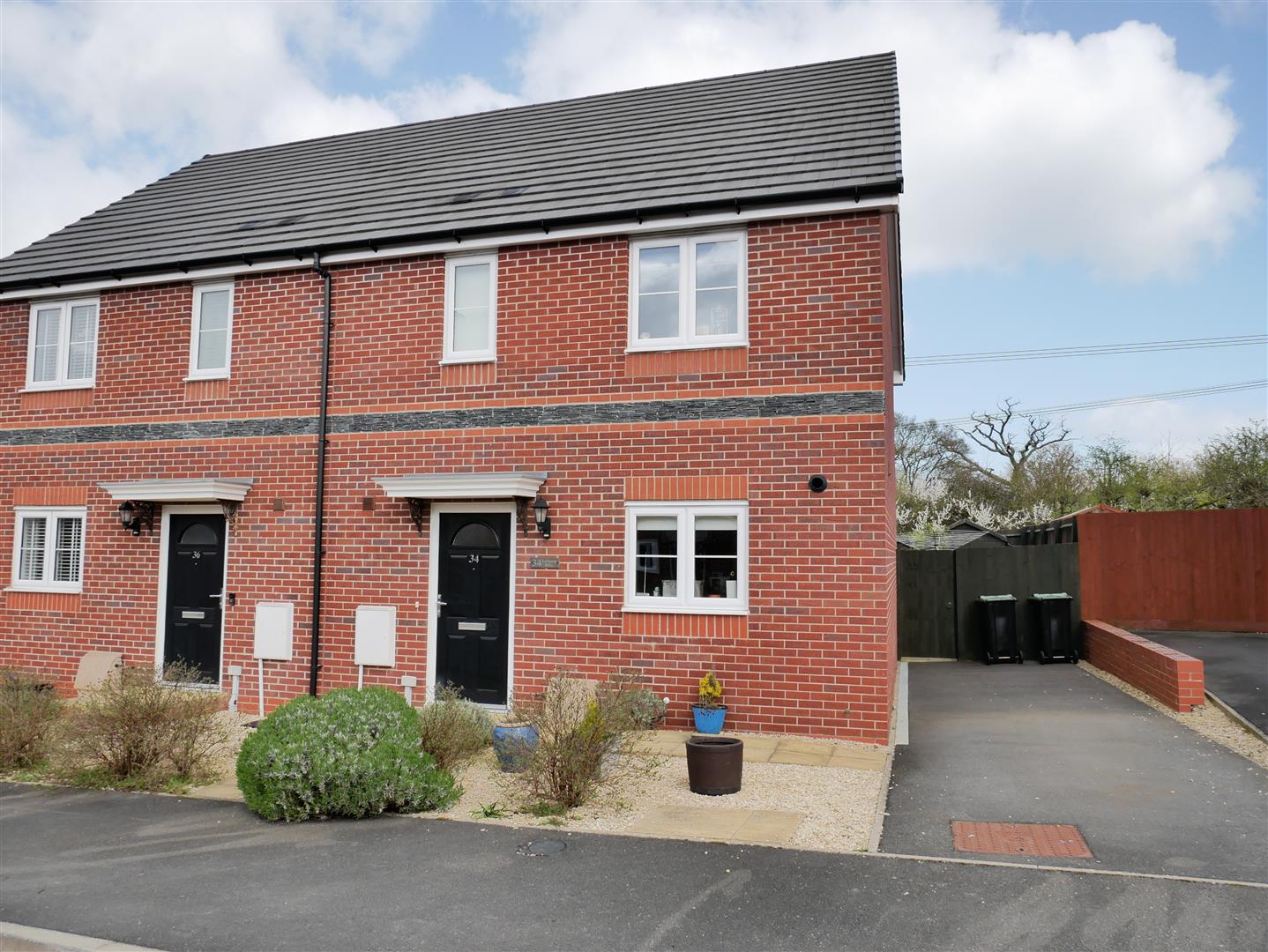 Larkspur Drive, High Penn Park, Calne