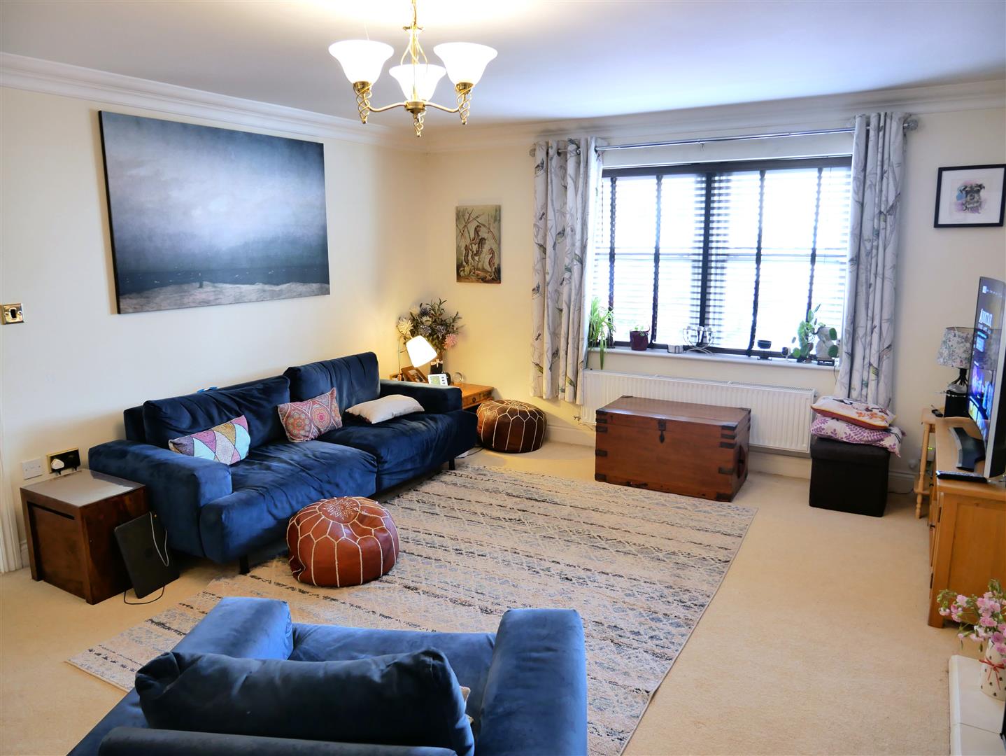 Edreds Court, The Green, Calne