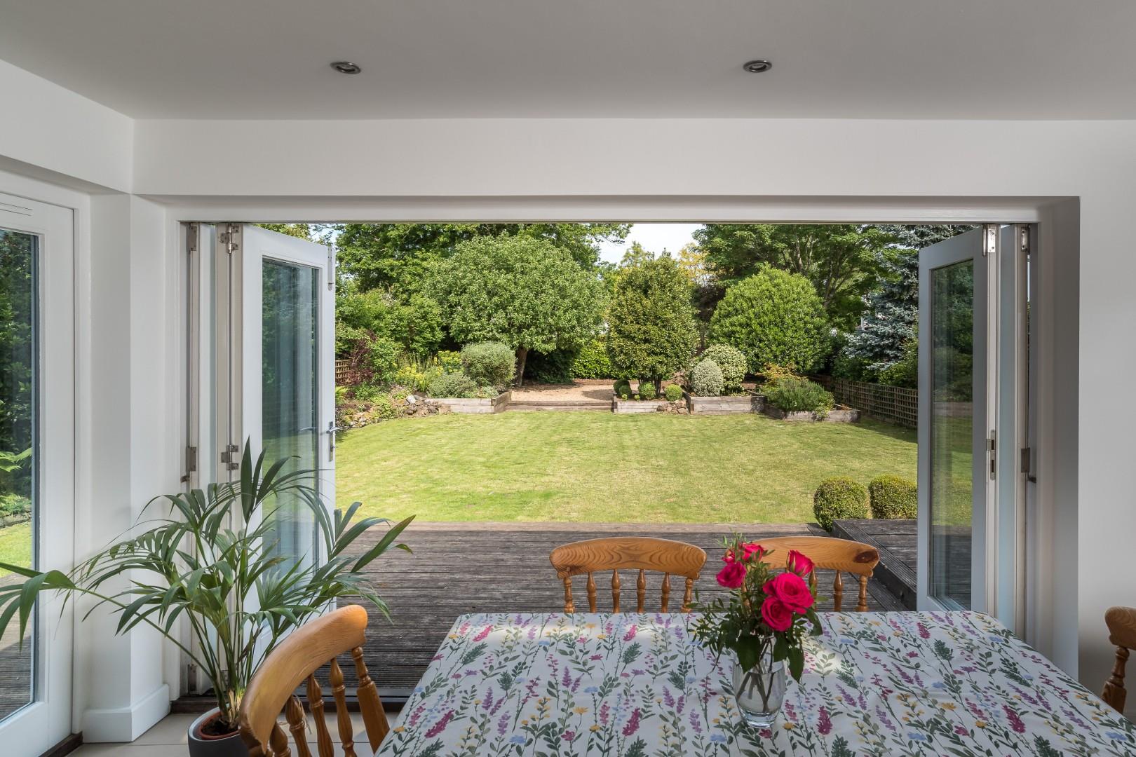 011 4 Ennismore Ave, Guildford 20190522 MH18076 Fi