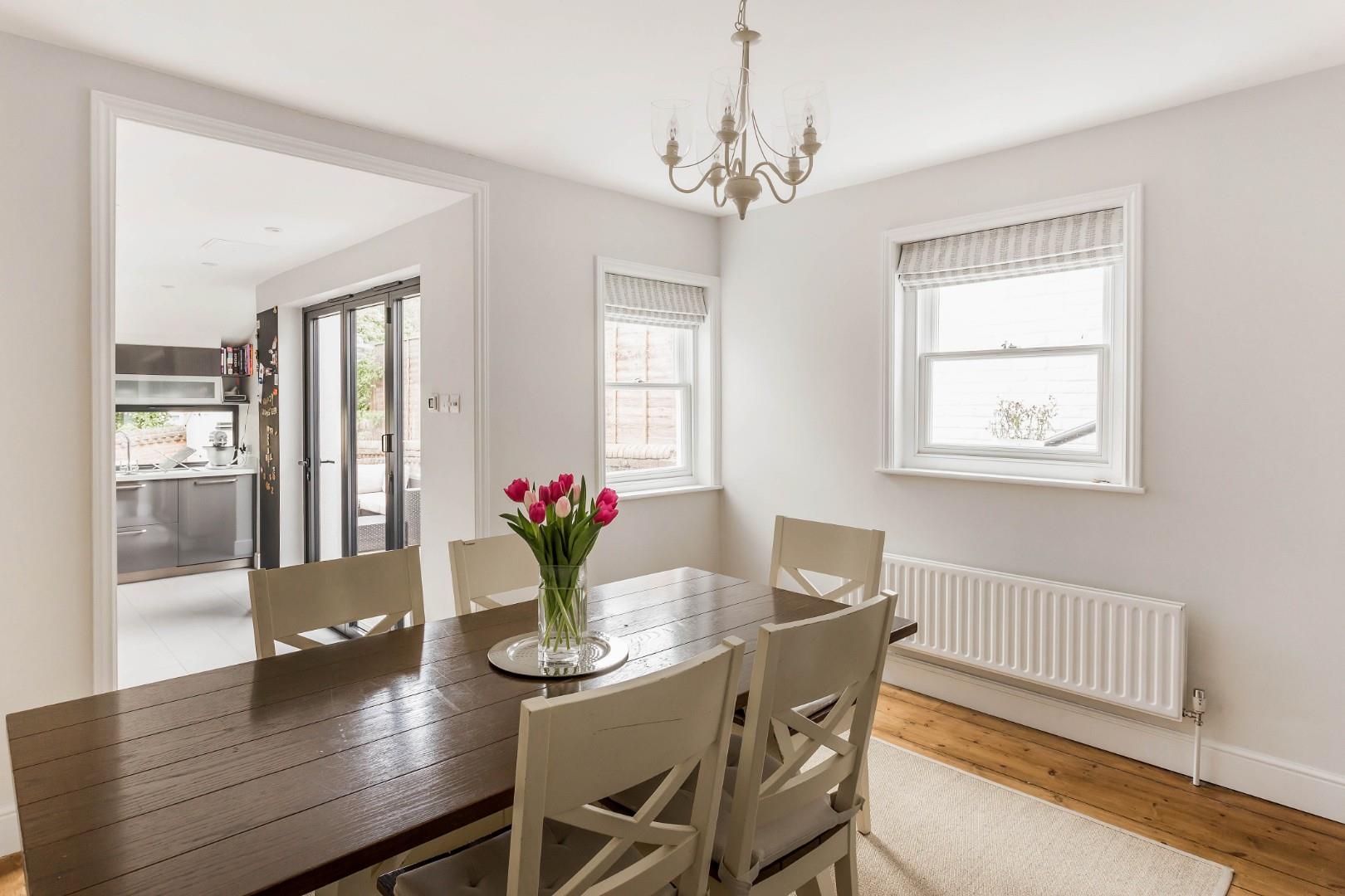 diningroom1.jpg