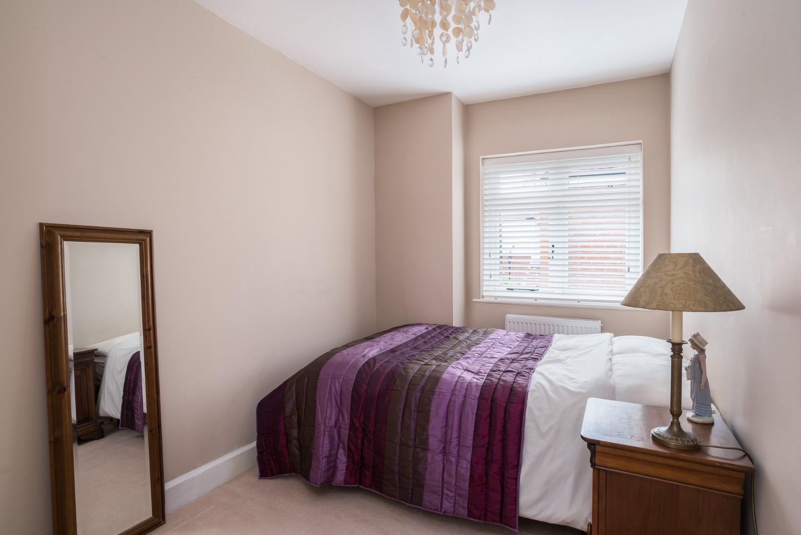 014 4 Ennismore Ave, Guildford 20190522 MH18251 Ed