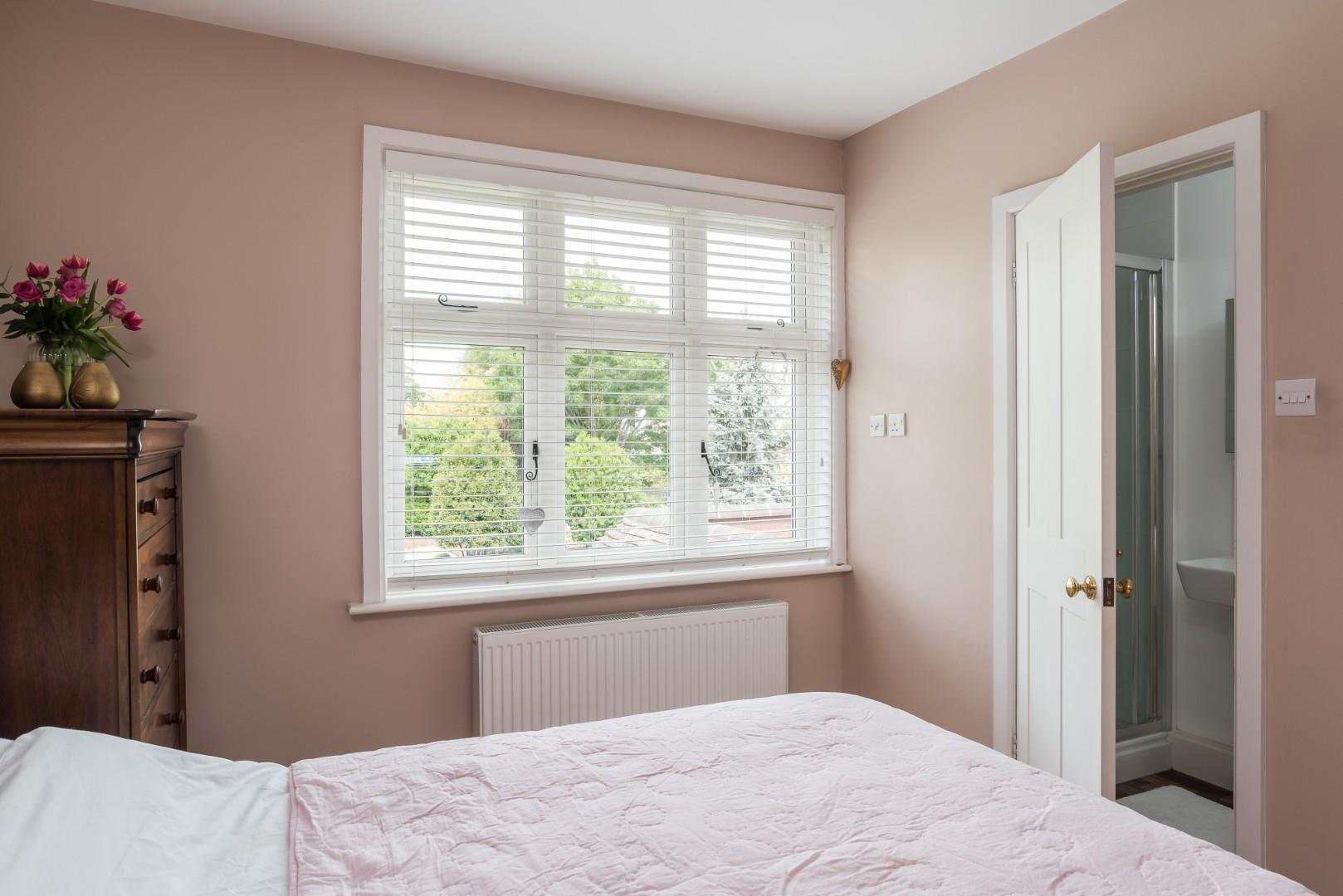 012 4 Ennismore Ave, Guildford 20190522 MH18289 Ed