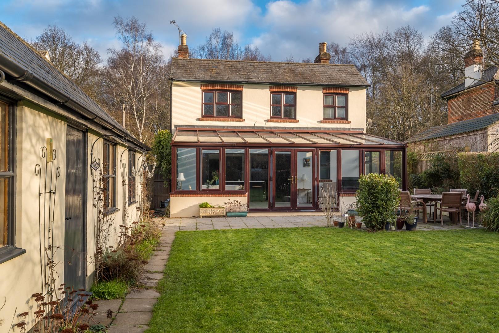 023_Deepdene, Worplesdon_Hazeldine_20200106_MH1953
