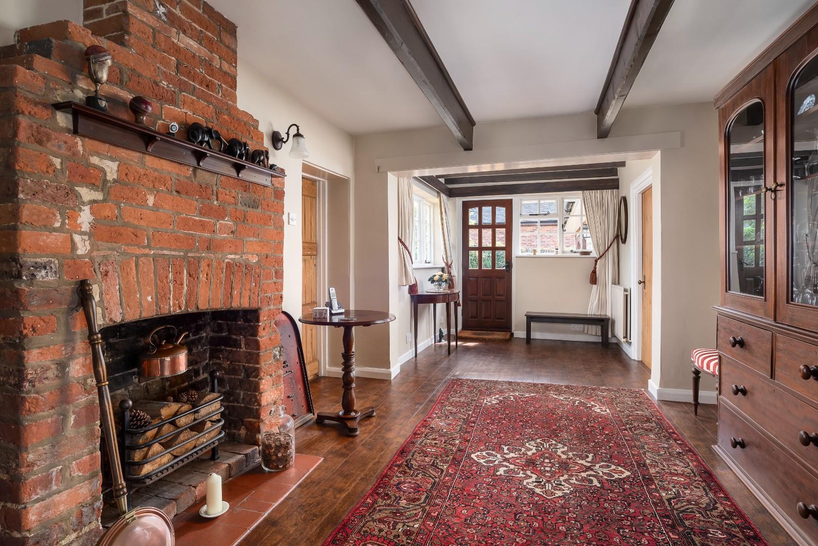 004_Pound Cottage, Old Merrow St_MH13260_Final_Pri
