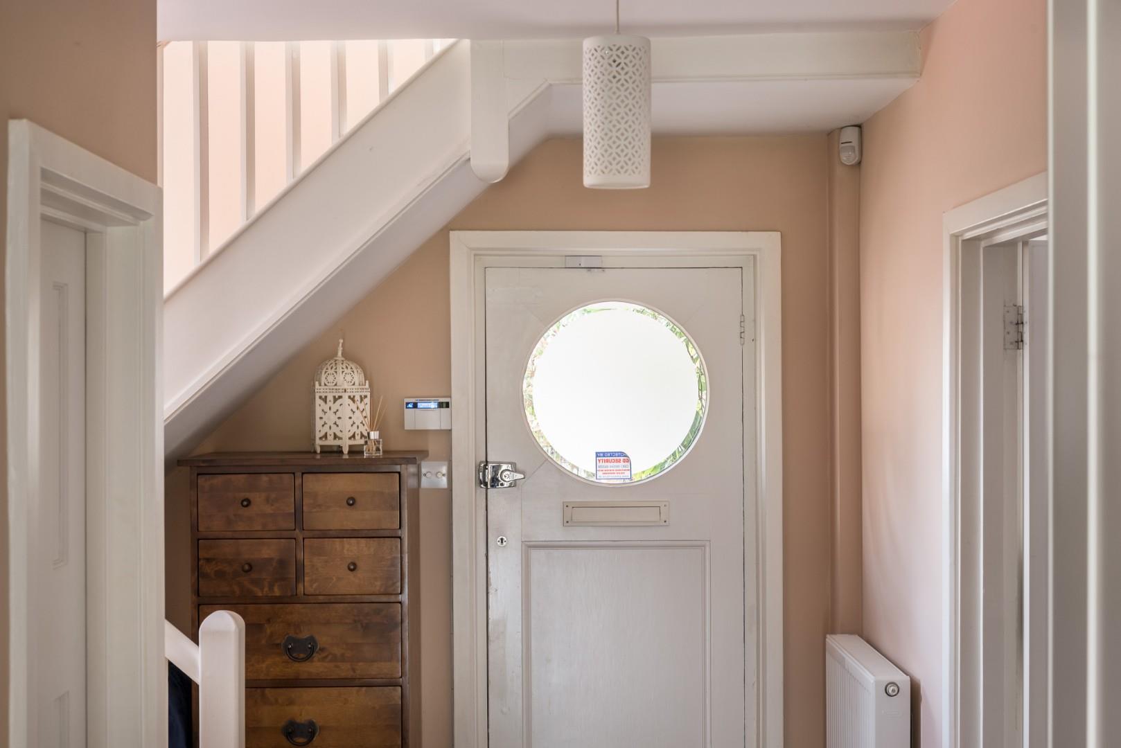 004 4 Ennismore Ave, Guildford 20190522 MH18238 Ed