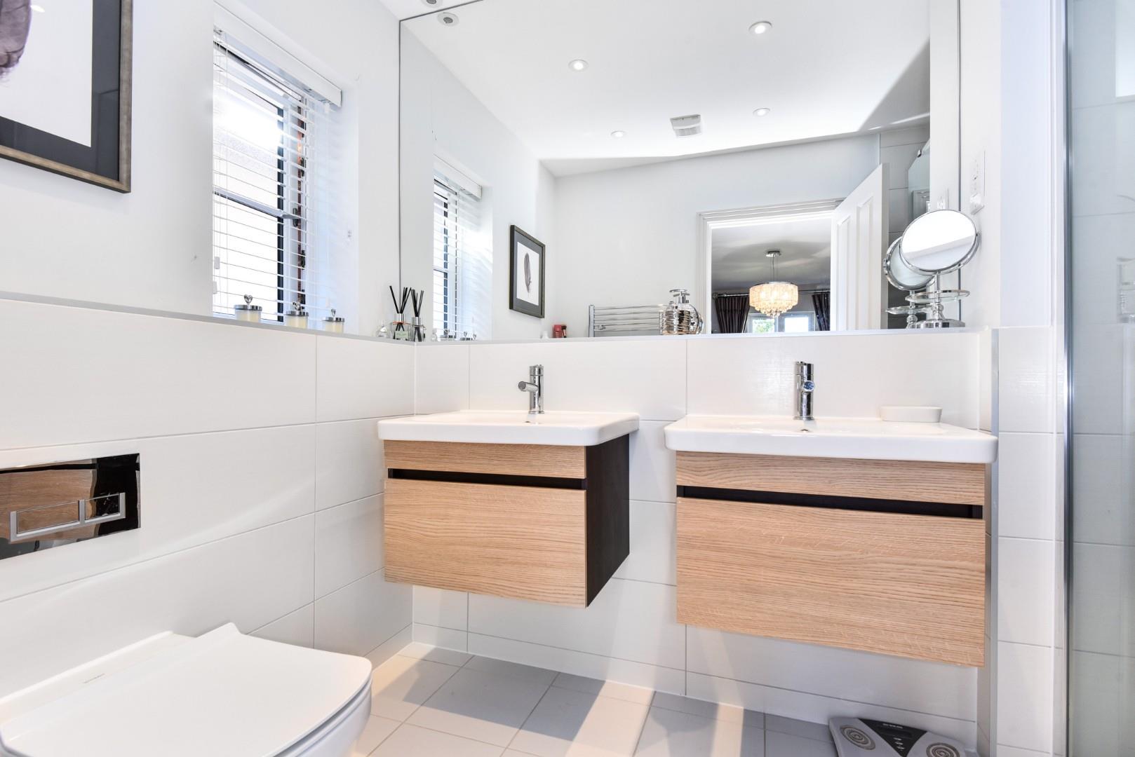 En Suite.jpg
