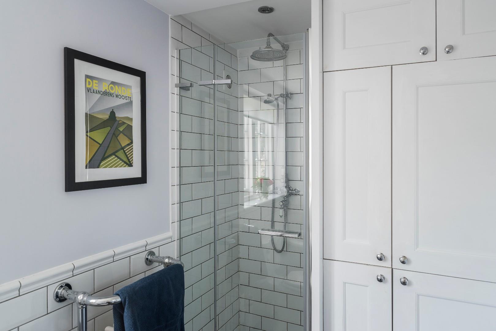 010 27 Cooper Rd, Guildford Hazeldine 20190627 MH1