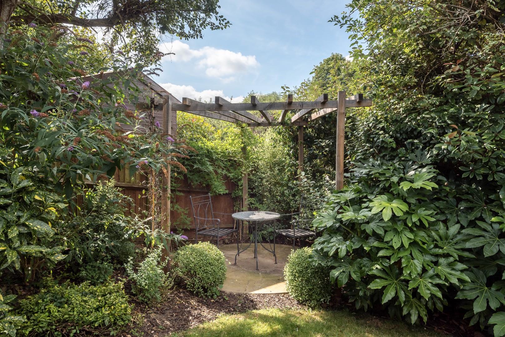 024_Pound Cottage, Old Merrow St_MH13158_Final_Pri