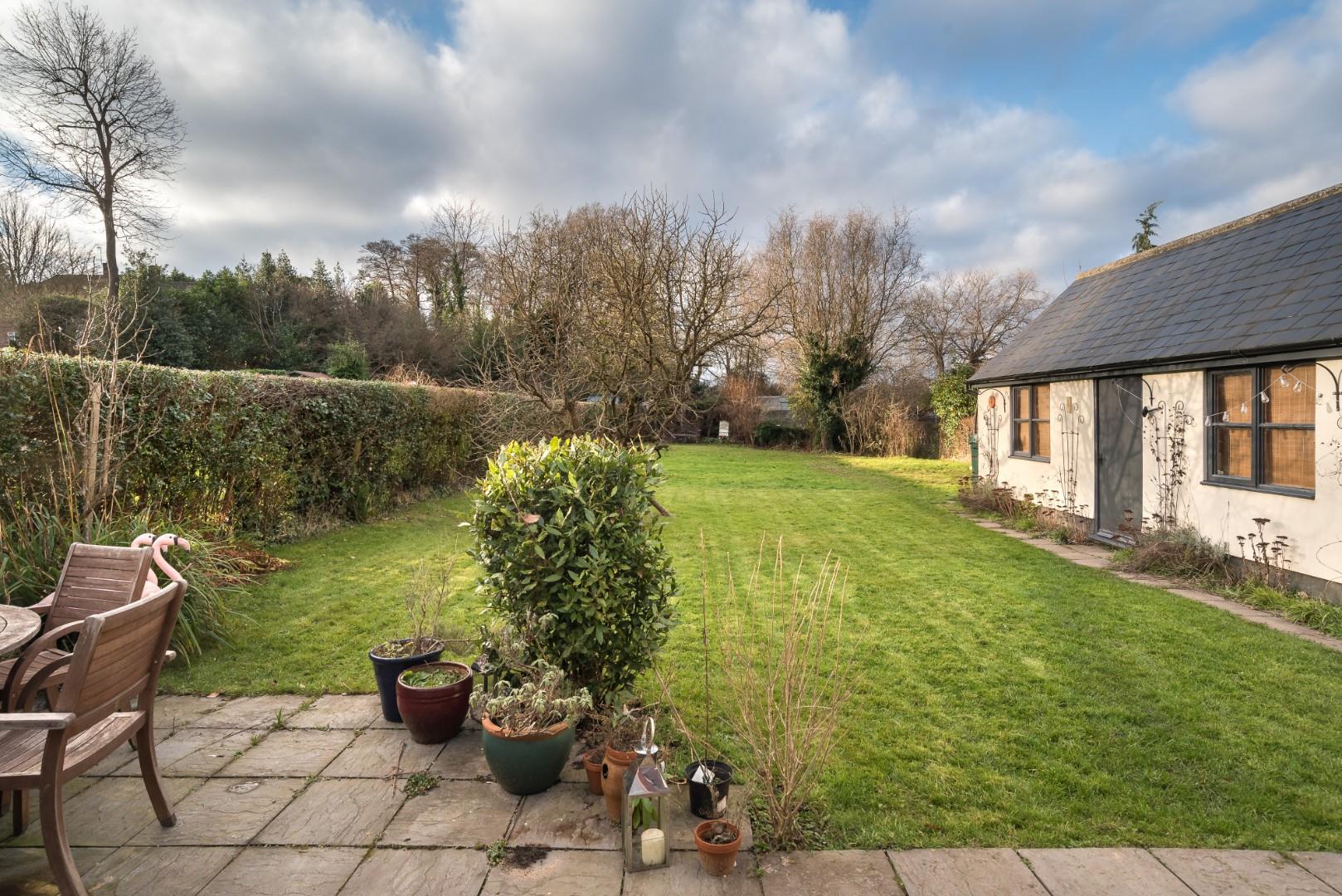 021_Deepdene, Worplesdon_Hazeldine_20200106_MH1952