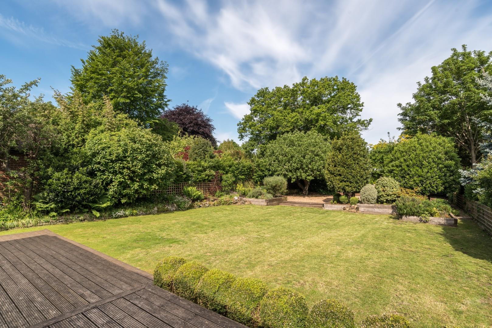 018 4 Ennismore Ave, Guildford 20190522 MH18045 Fi