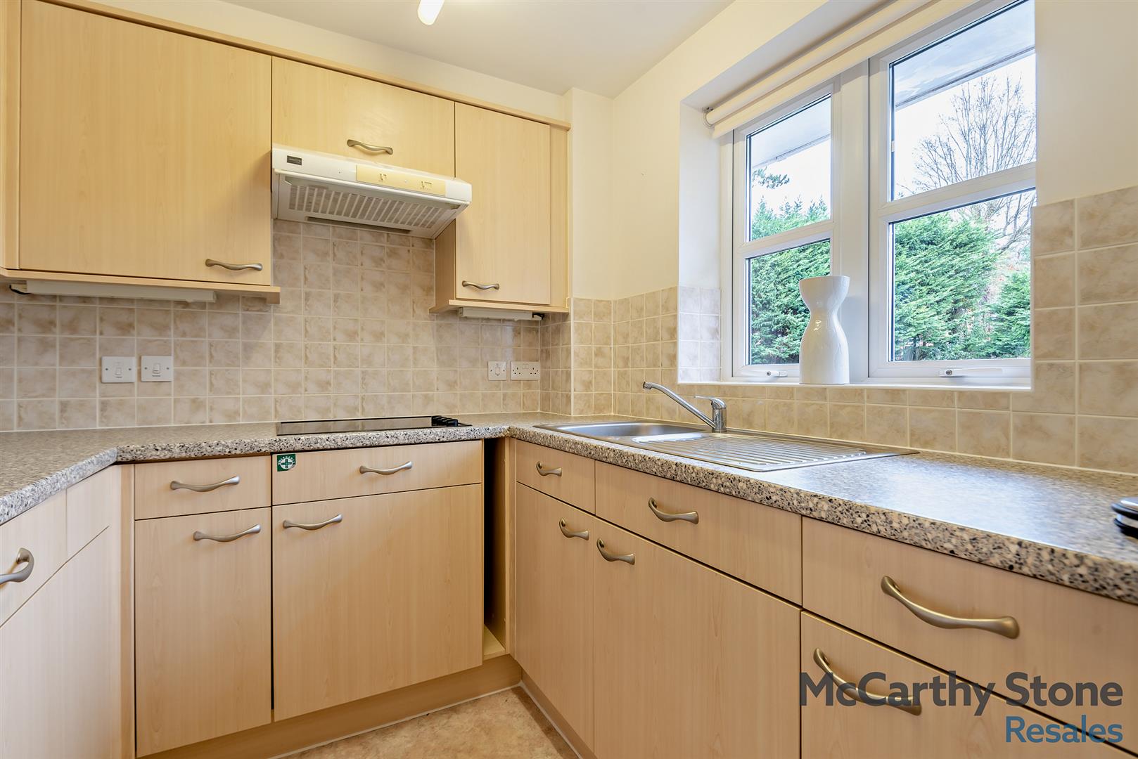 Radford Court, Tower Road, Liphook, GU30 7GR
