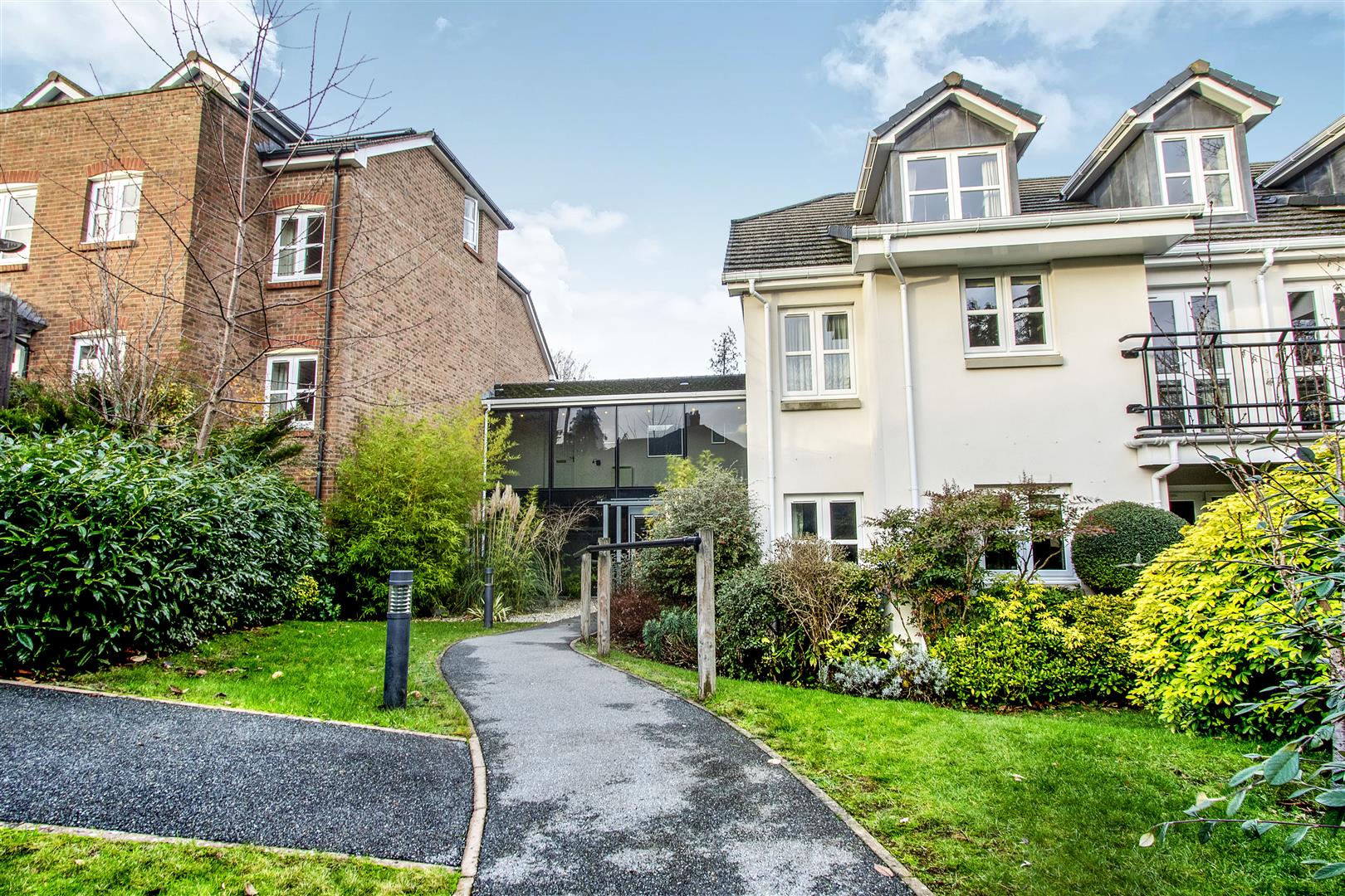 Radford Court, Tower Road, Liphook, GU30 7GR