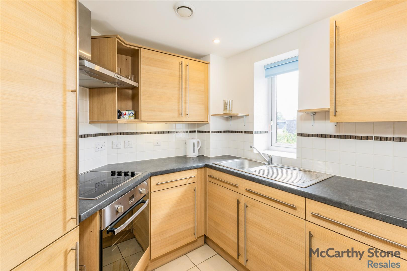 Abbotsmead Place, Caversham, Reading