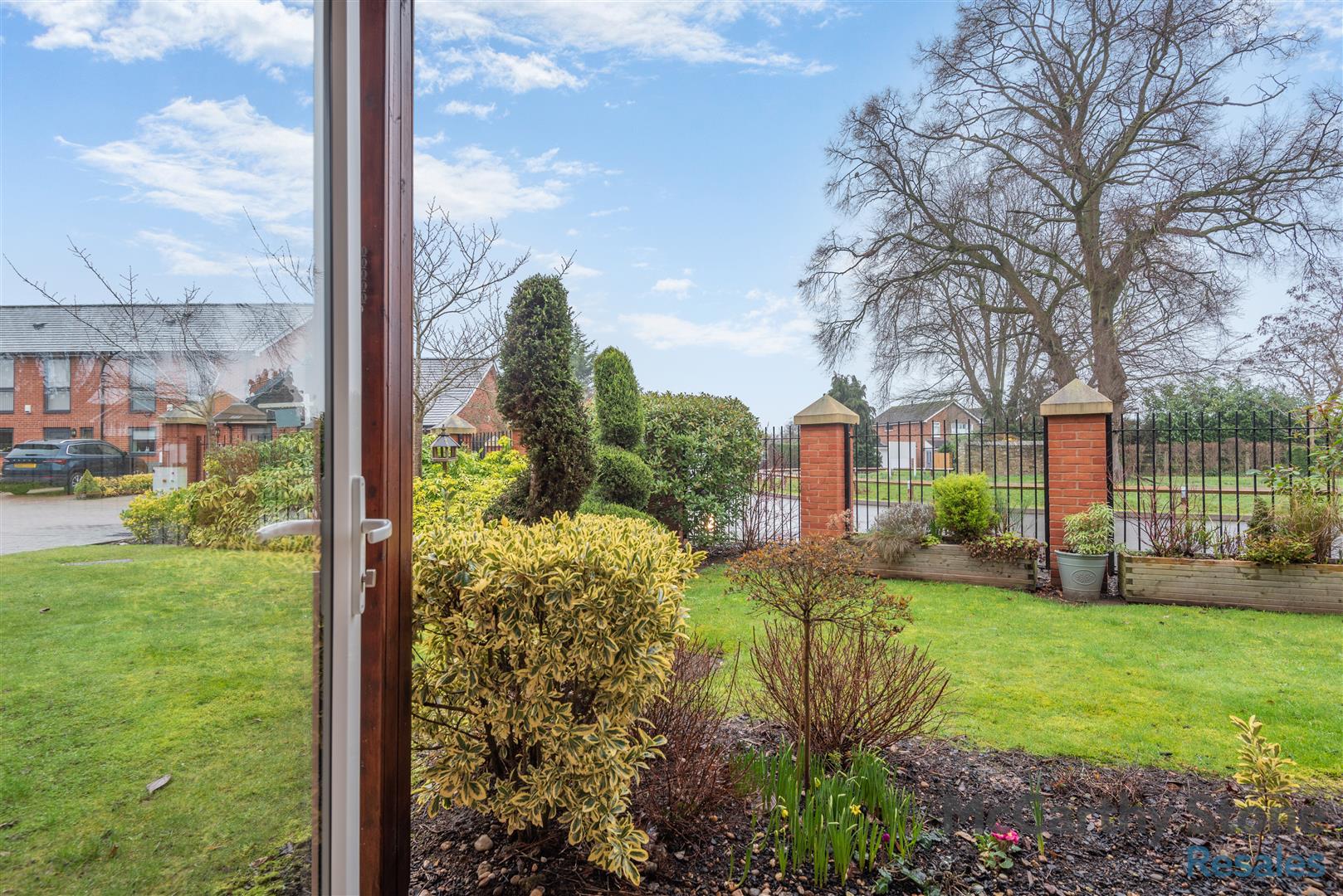 Jackson Place, Fields Park Drive, Alcester, Warwickshire, B49 6GR