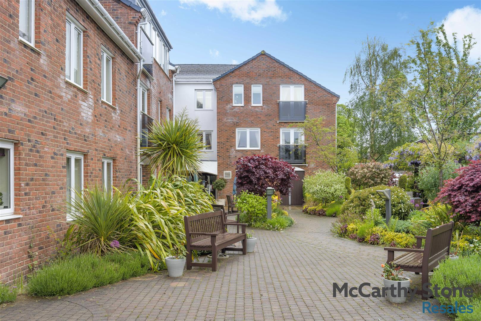 Booths Hill Close, Lymm