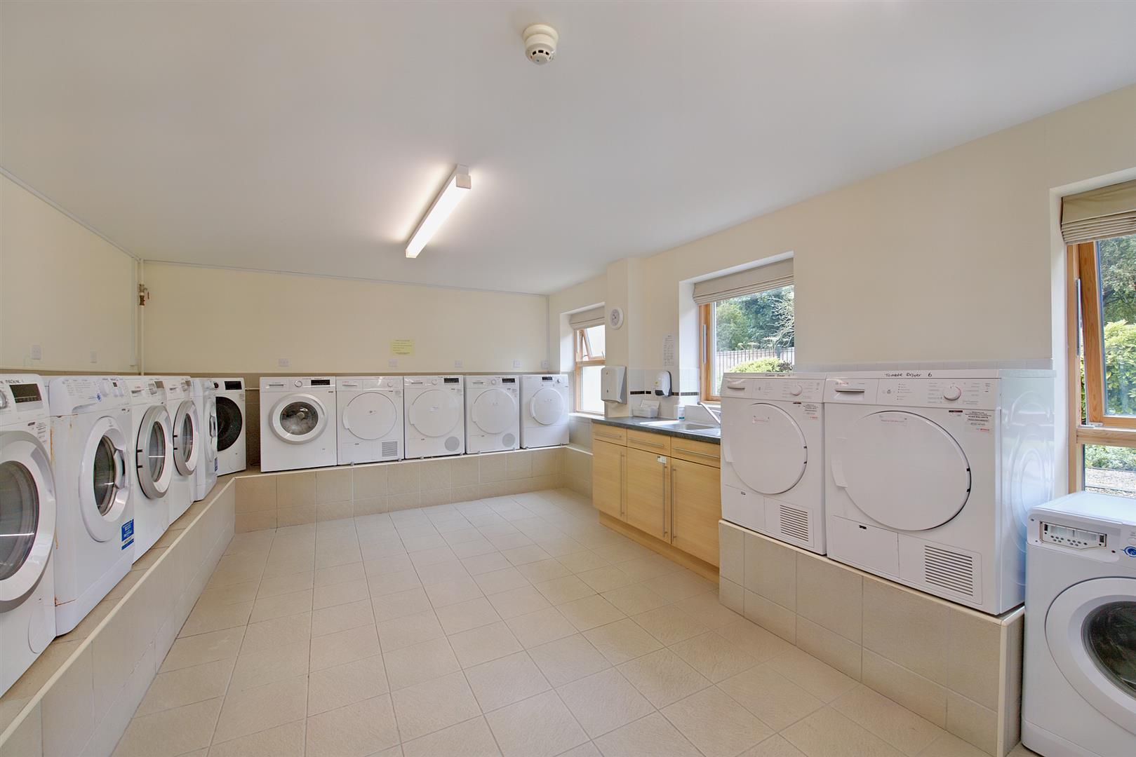 Ellisfields Court, Mount St, Taunton, TA1 3SS