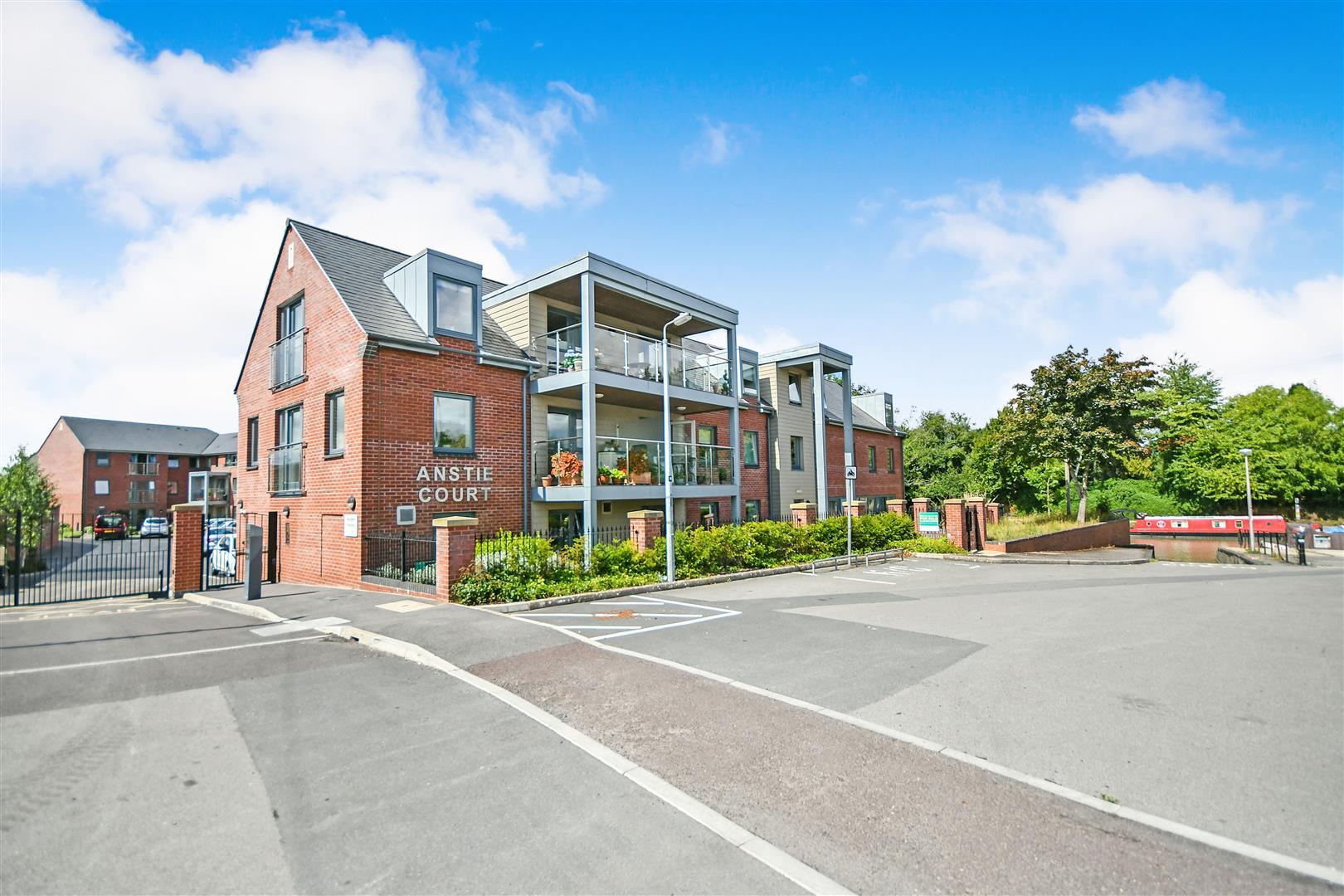 Anstie Court, Wharf Street, Devizes, SN10 1GA