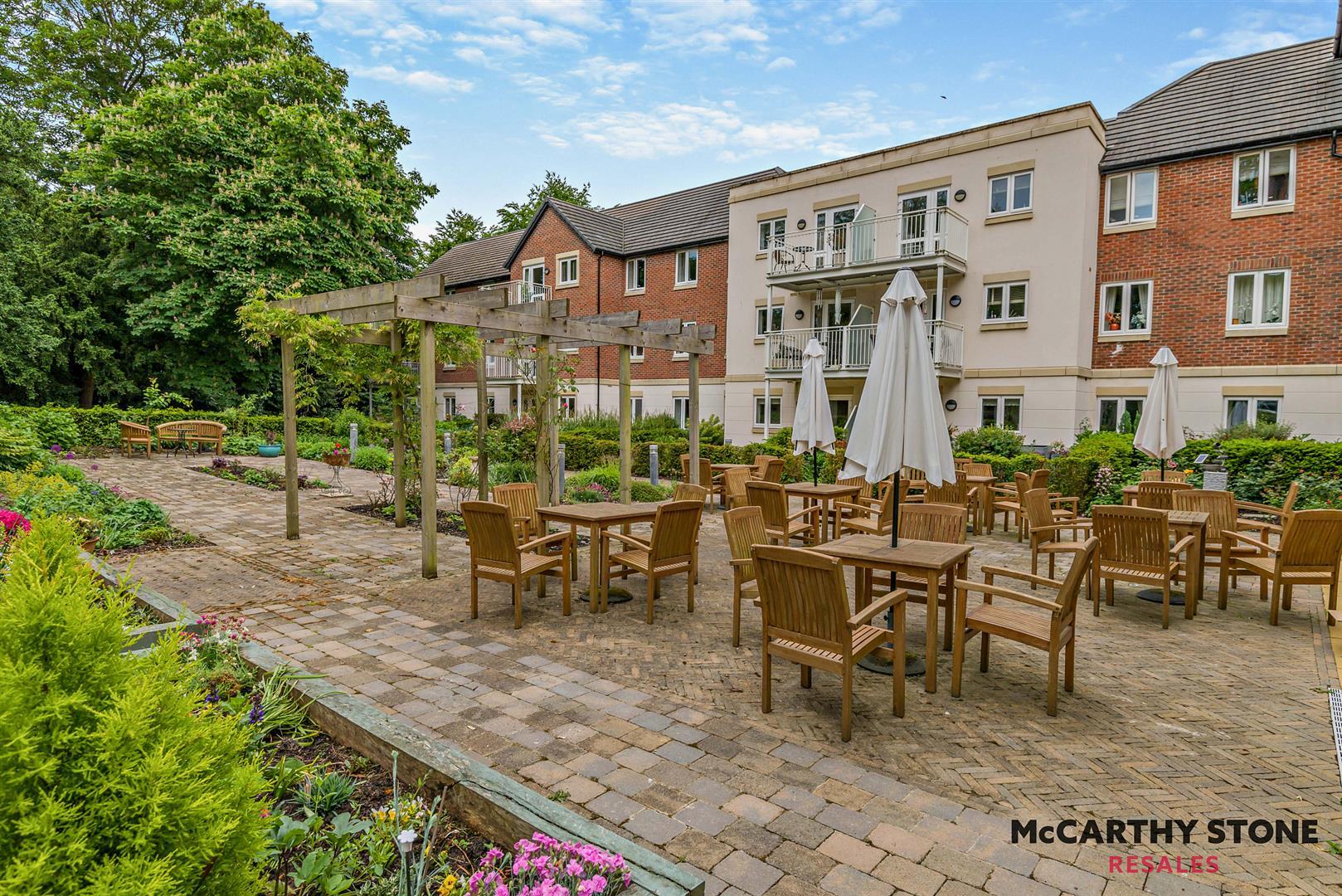 Shackleton Place, Bath Road, Devizes, Wiltshire, SN10 2GZ