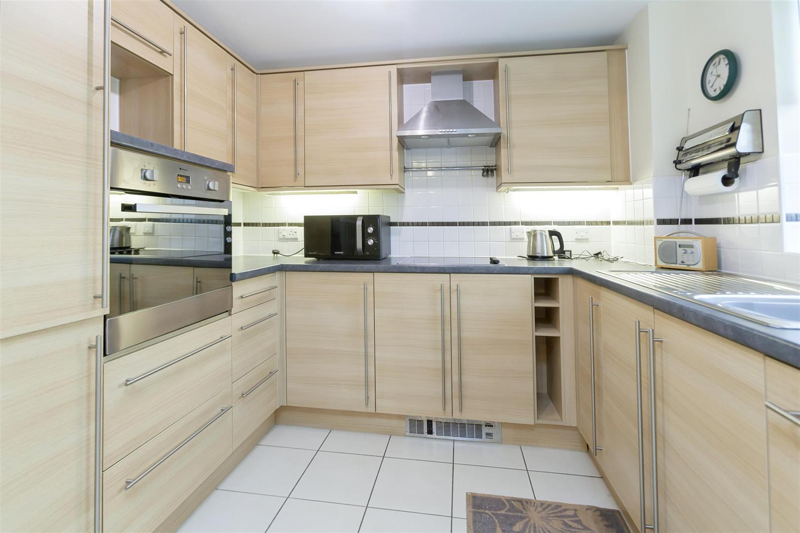 Glenhills Court, Little Glen Road, Glen Parva, Leicester, LE2 9DH