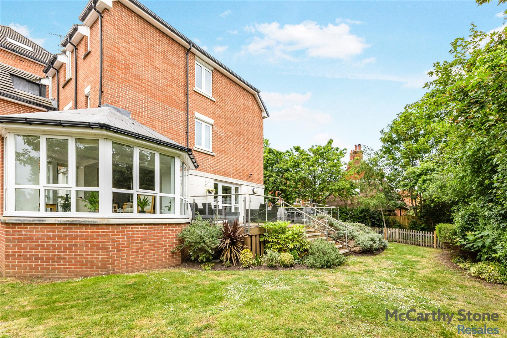 Abbotsmead Place, Caversham, Reading