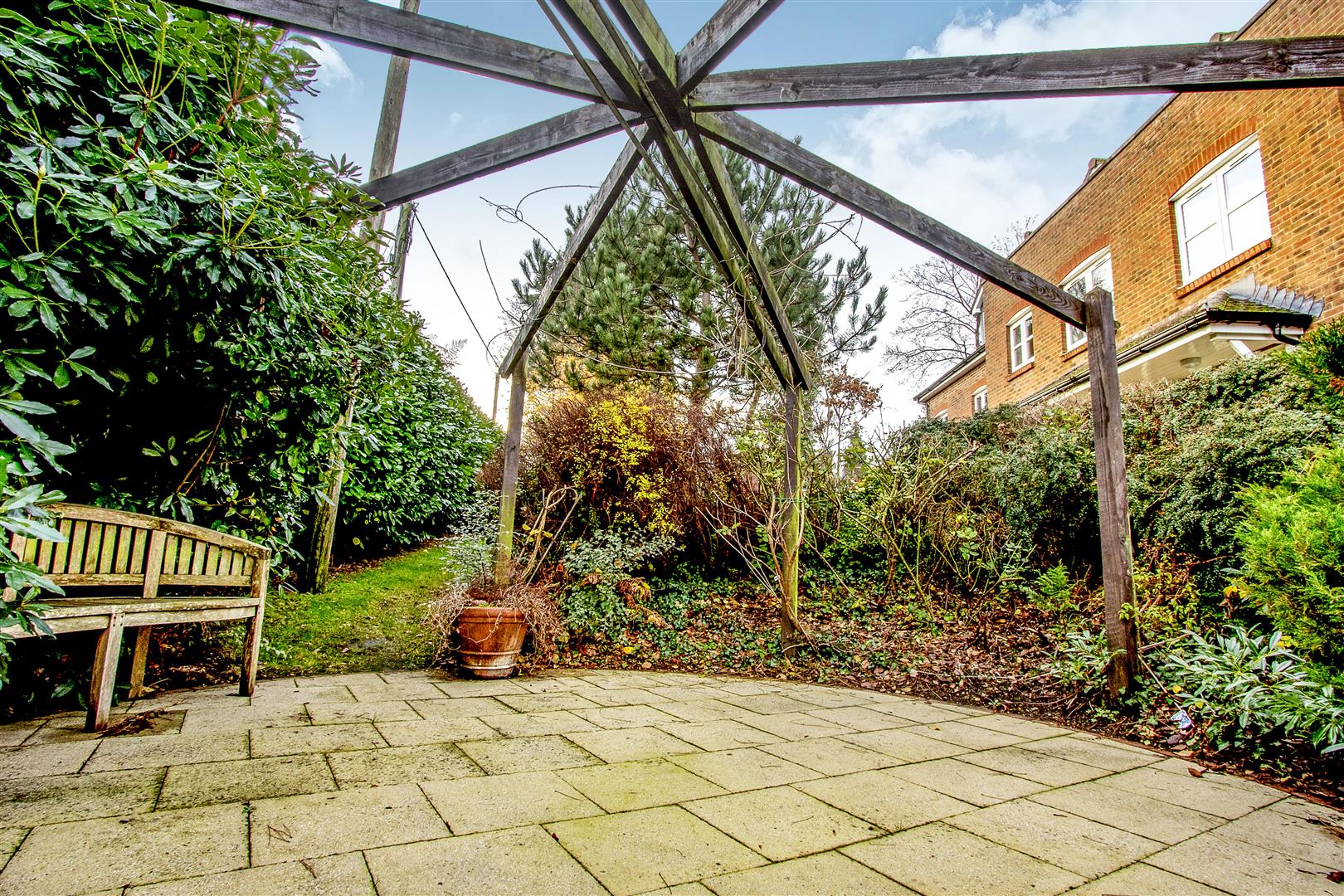Radford Court, Tower Road, Liphook, GU30 7GR