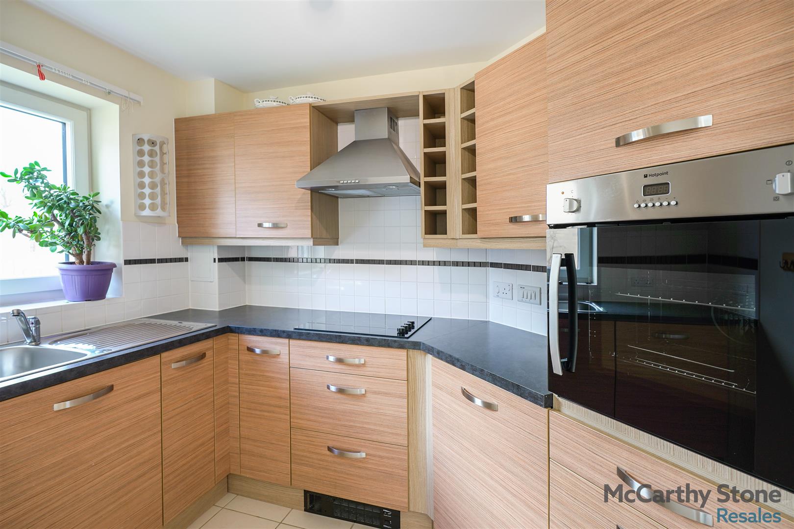 Lyle Court, 25 Barnton Grove, Edinburgh, EH4 6EZ