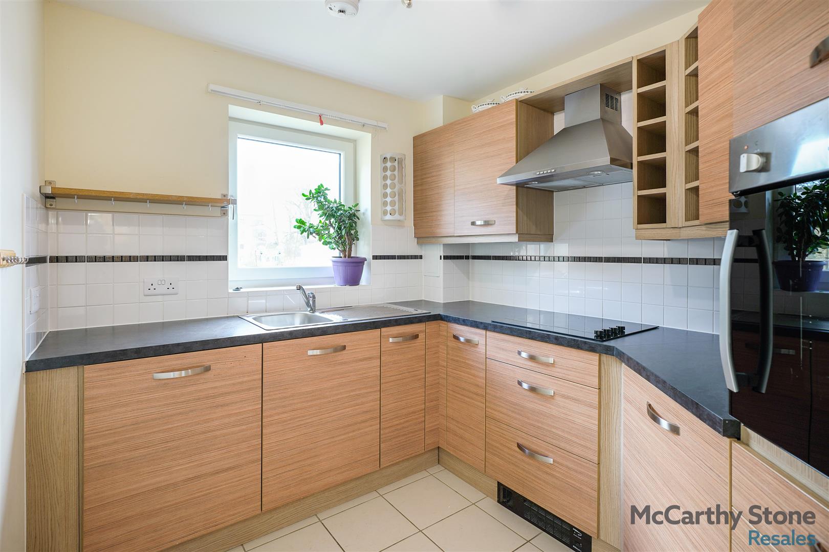 Lyle Court, 25 Barnton Grove, Edinburgh, EH4 6EZ
