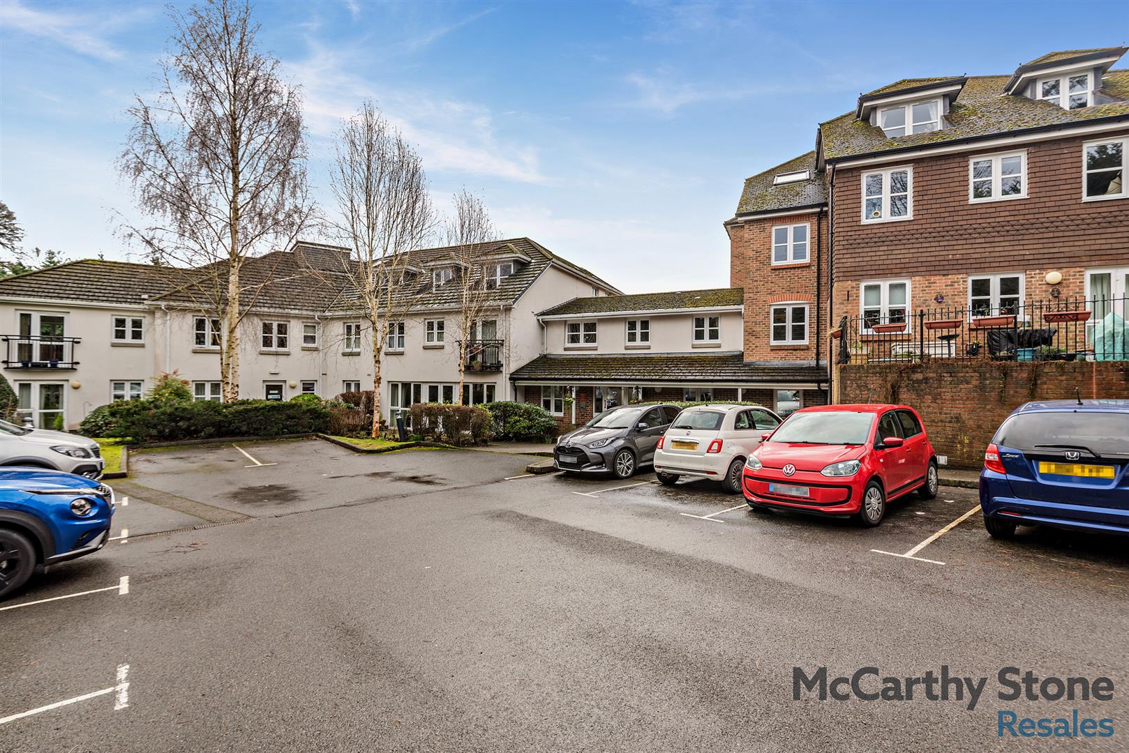 Radford Court, Tower Road, Liphook, GU30 7GR