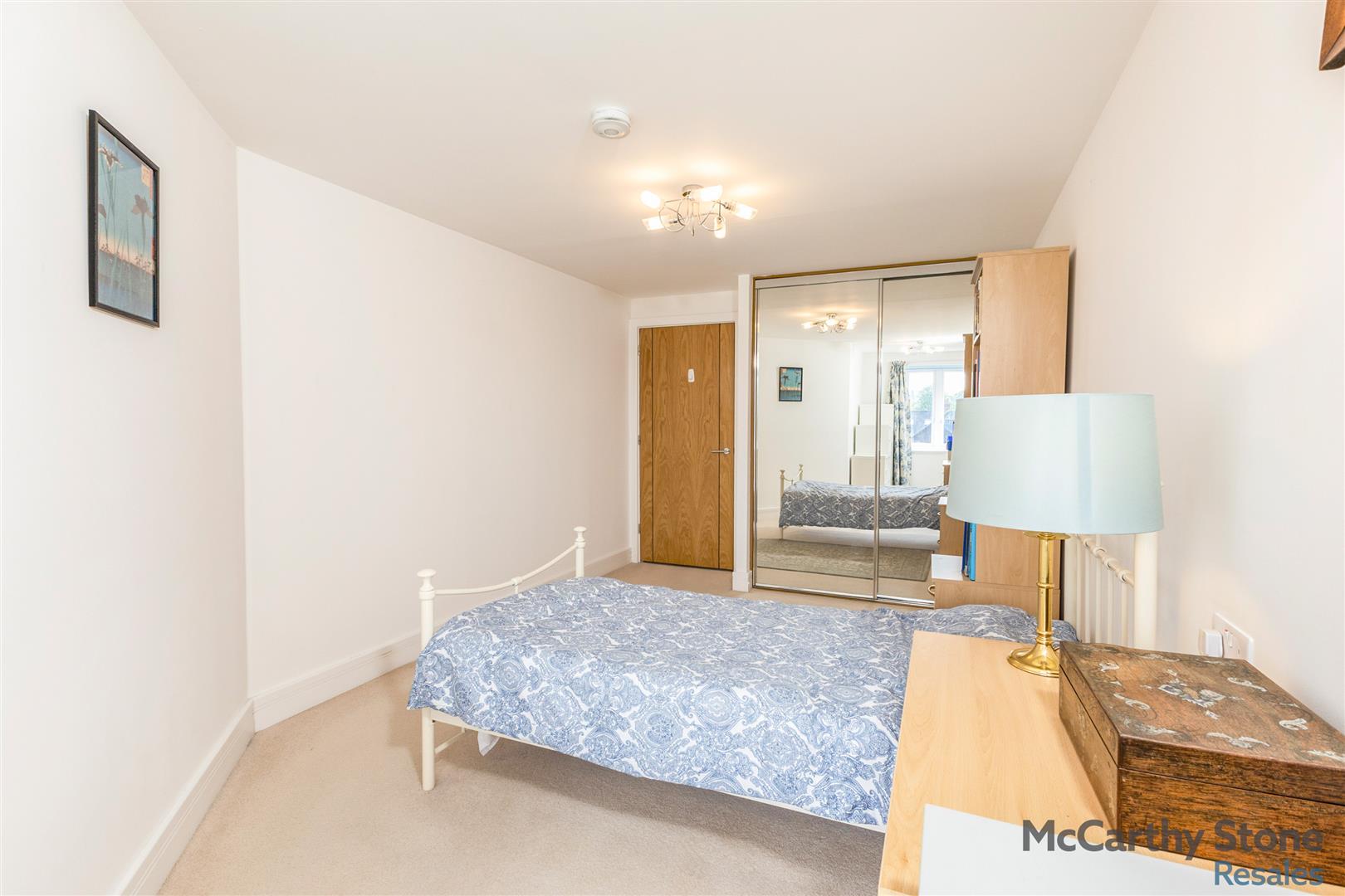 Abbotsmead Place, Caversham, Reading