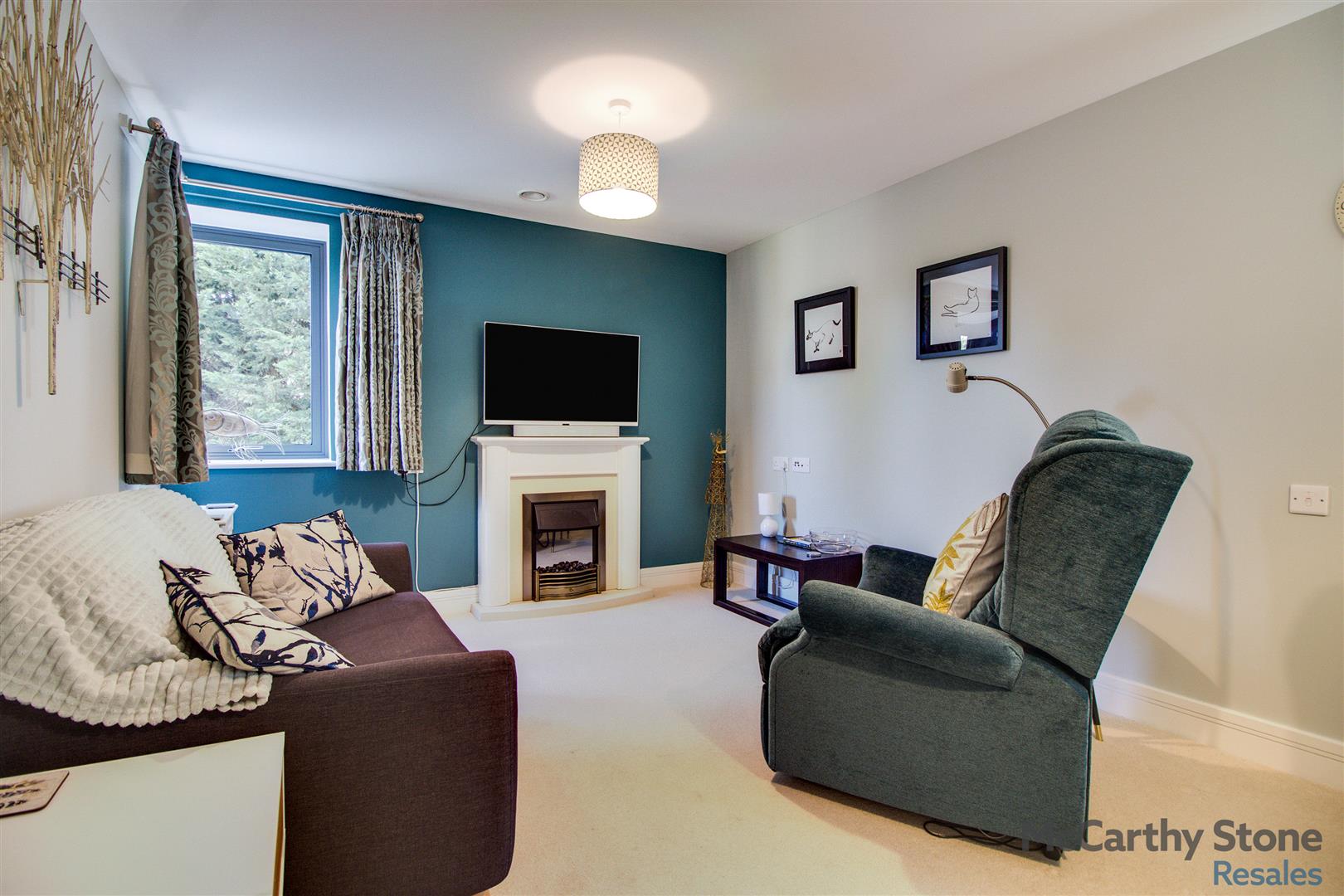Mandeville Court, Darkes Lane, Potters Bar