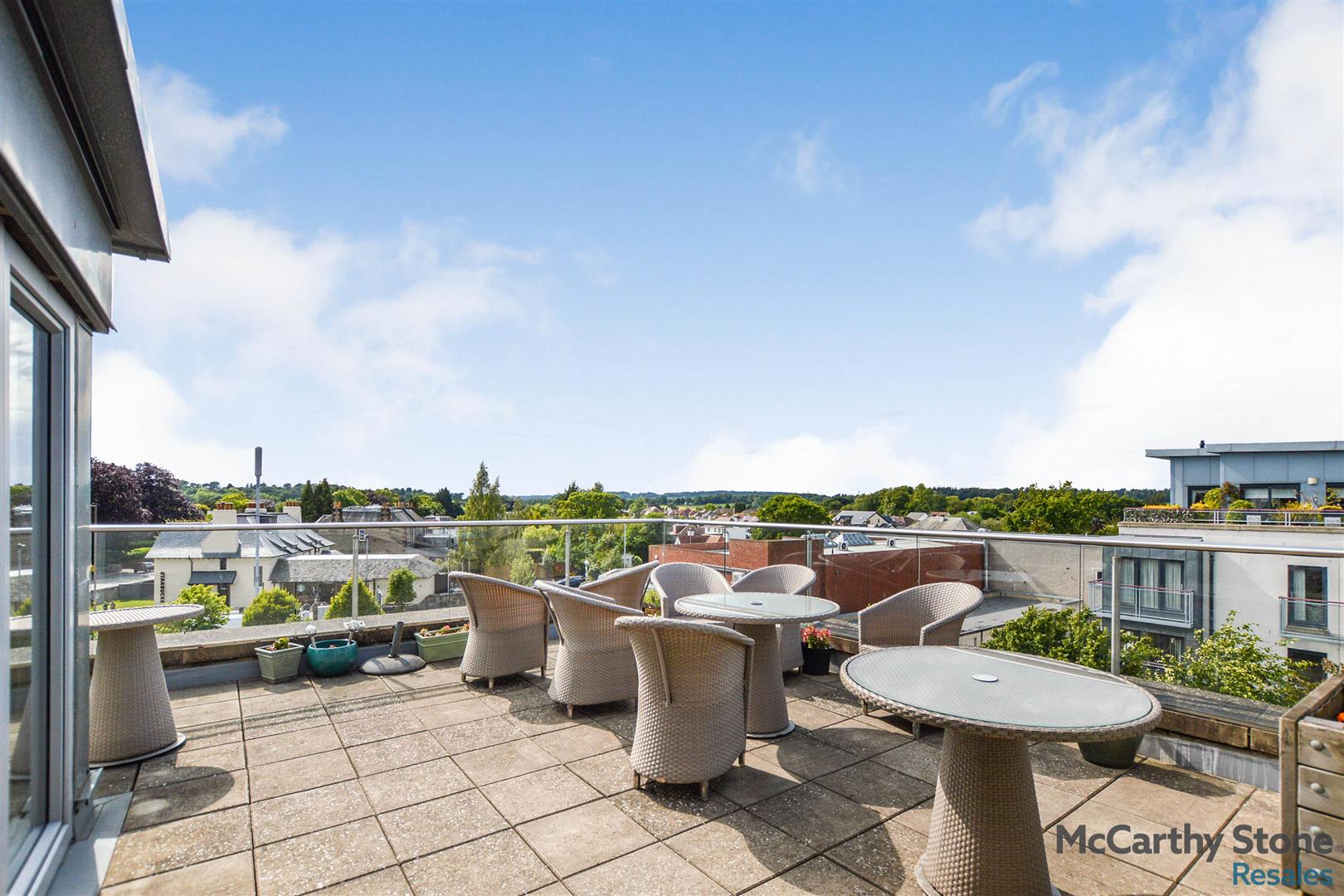 Lyle Court, 25 Barnton Grove, Edinburgh, EH4 6EZ