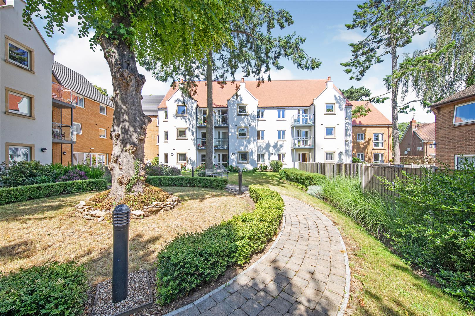 Wardington Court, Welford Rd, Northampton, Northamptonshire NN2 8FR
