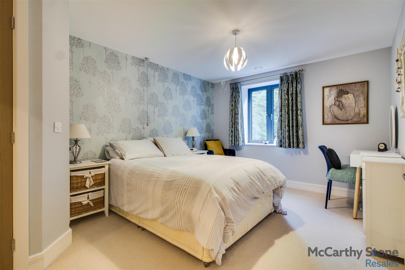 Mandeville Court, Darkes Lane, Potters Bar