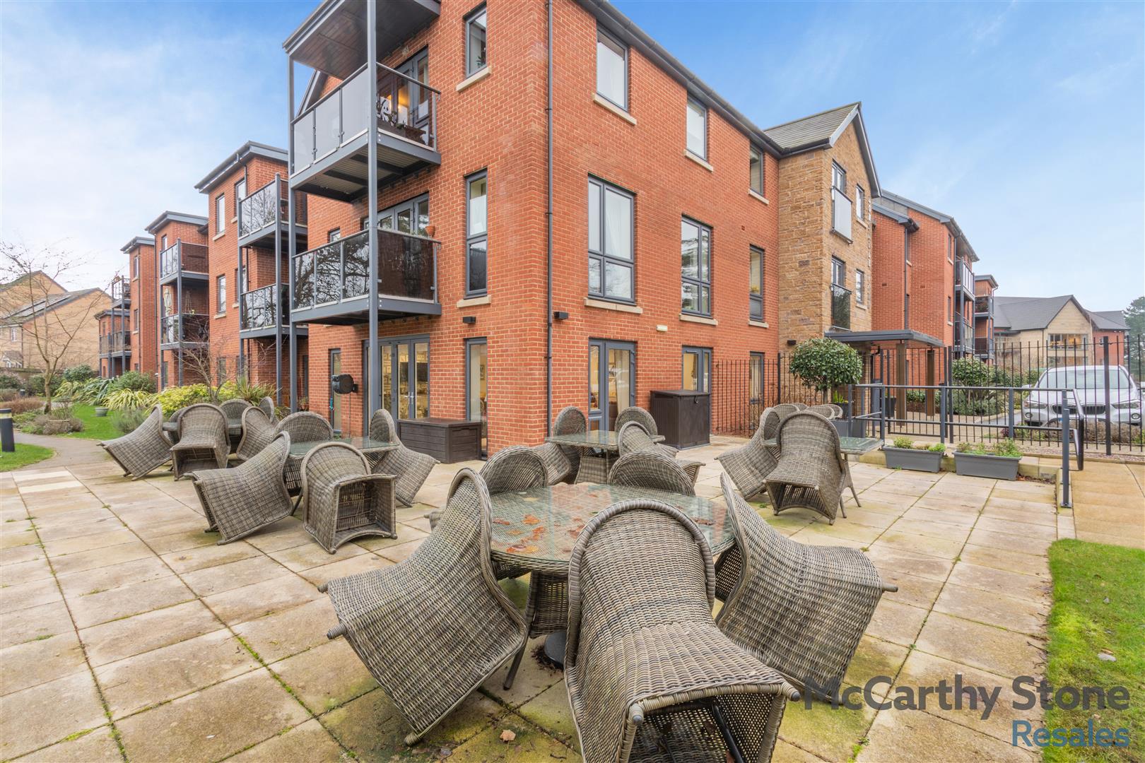Lonsdale Park, Barleythorpe Road, Oakham, LE15 6QJ