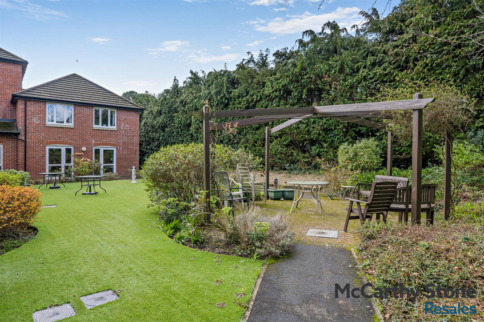 Cherrett Court, Ringwood Road, Ferndown