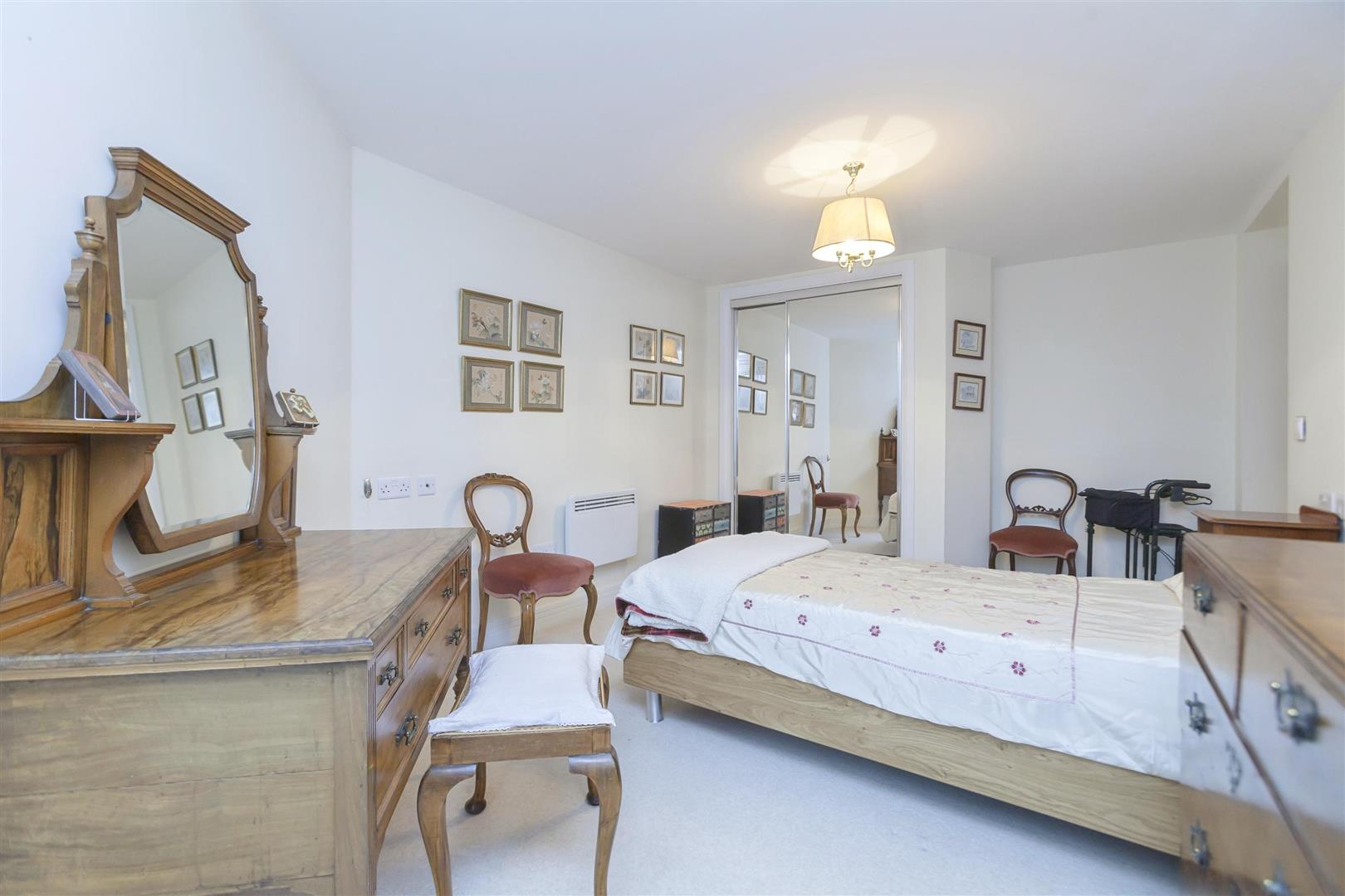 Glenhills Court, Little Glen Road, Glen Parva, Leicester, LE2 9DH