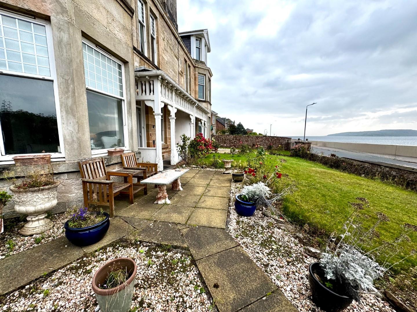 Annick Lodge GL, 19 Marine Parade, Millport
