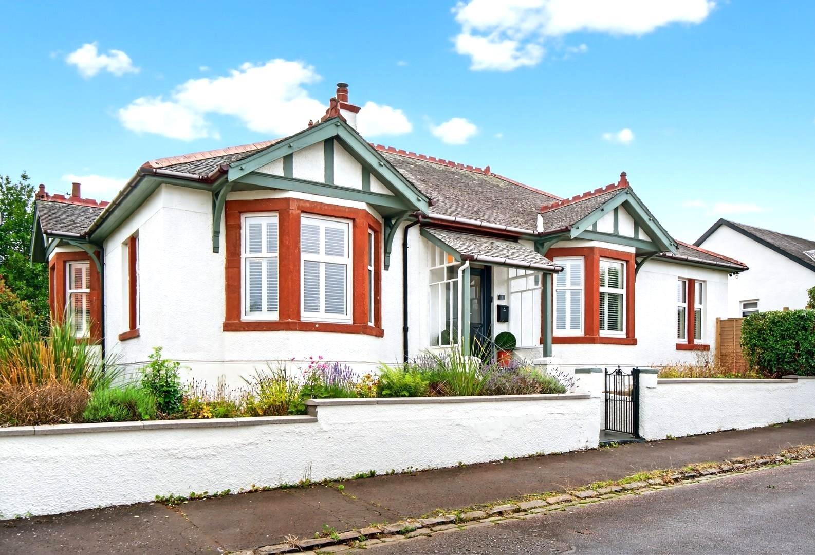 Gogoside Drive, Largs
