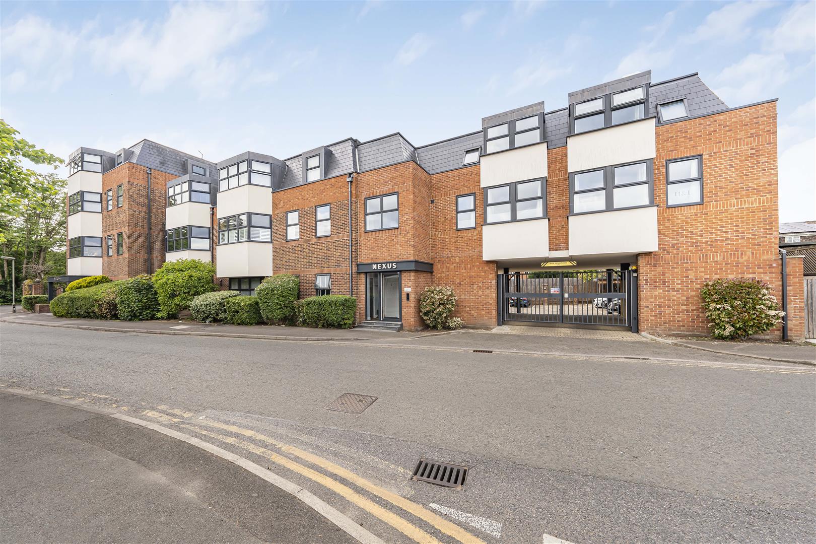Gogmore Lane, Chertsey