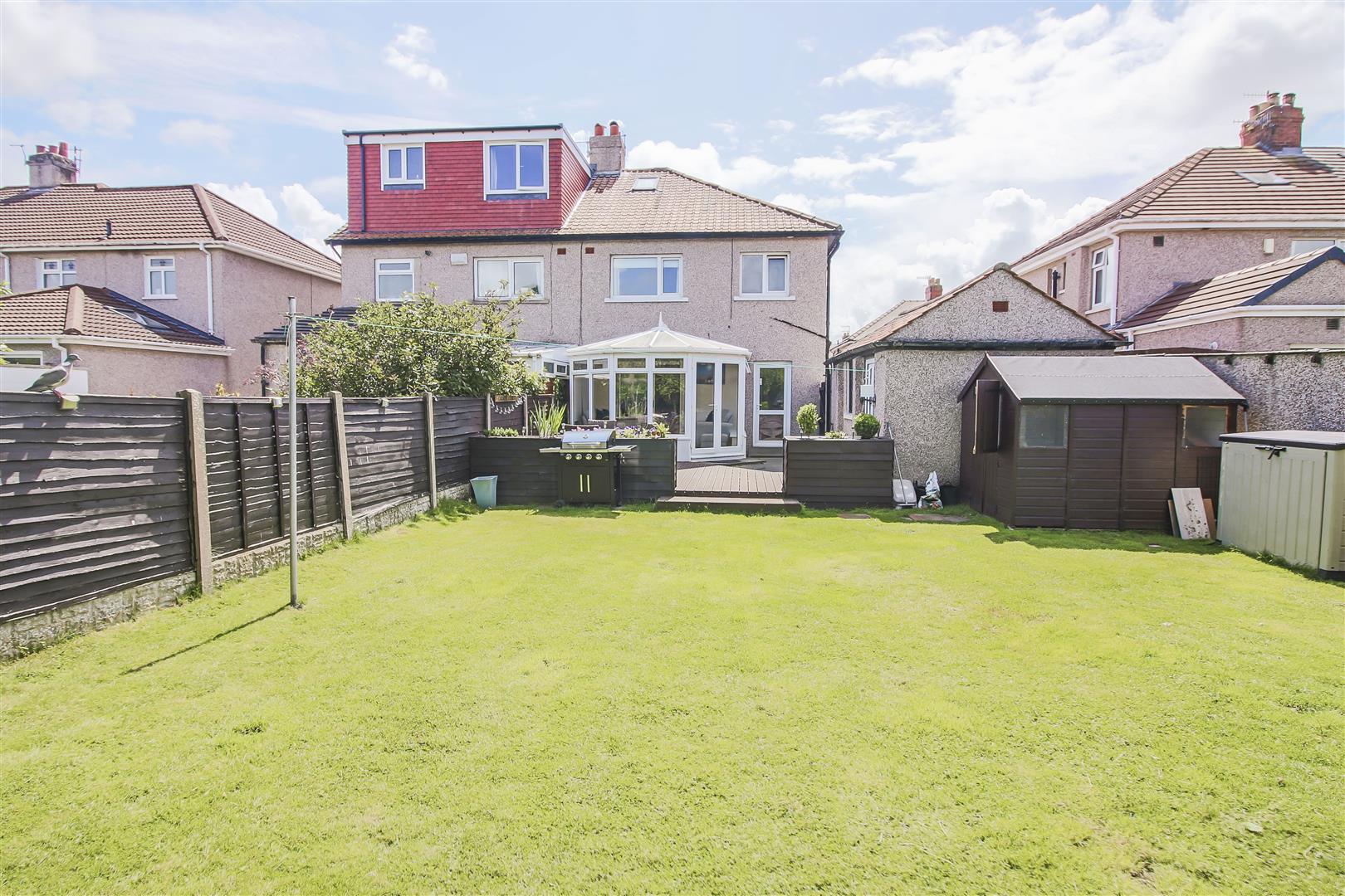 Lichfield Avenue
