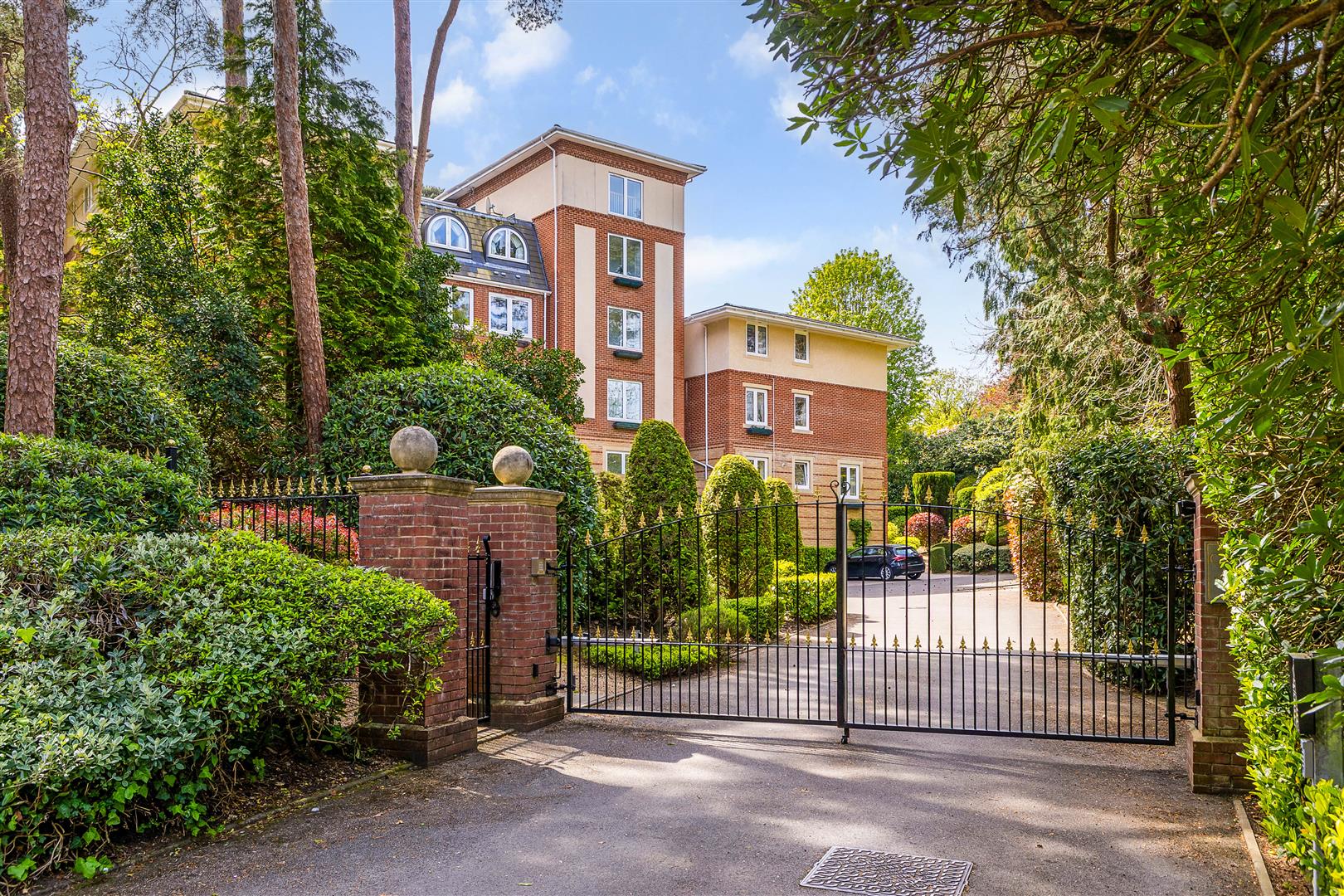 7 Western Road