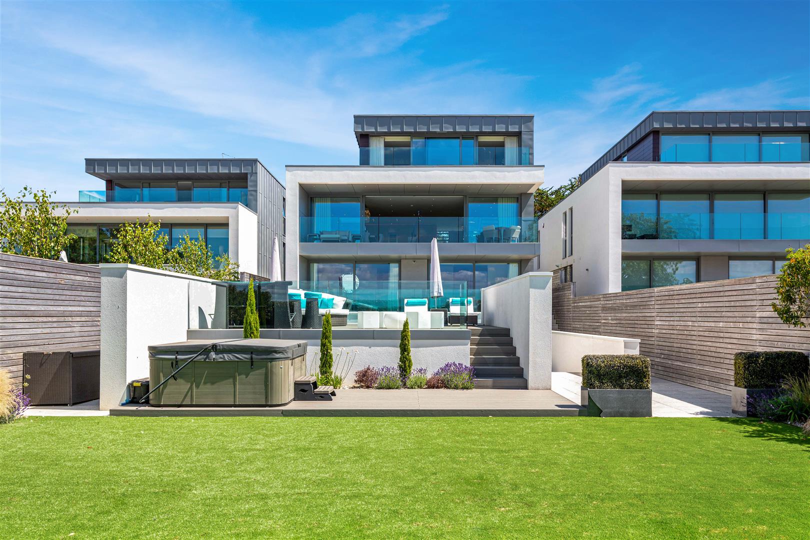 52 Blake Hill Crescent