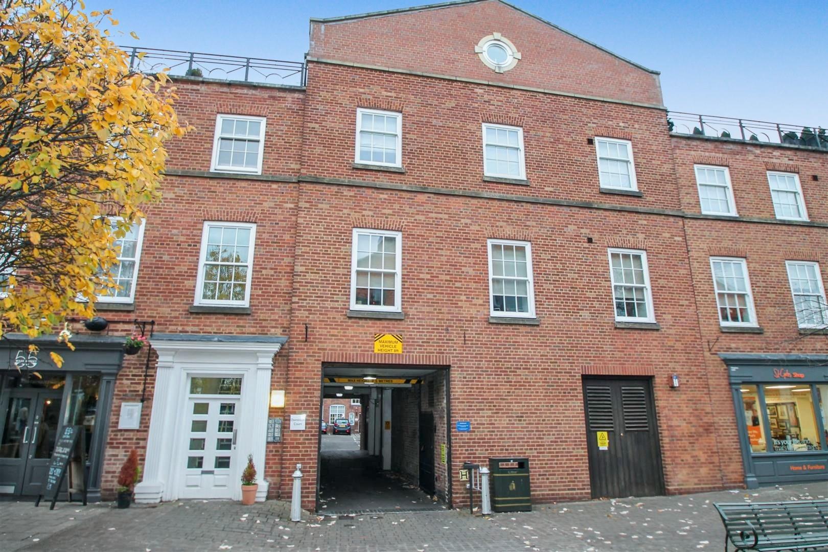 Dominium Court, Wade Street.