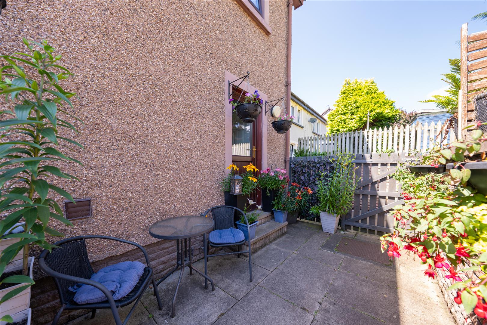 103_Howdenburn_Court-12