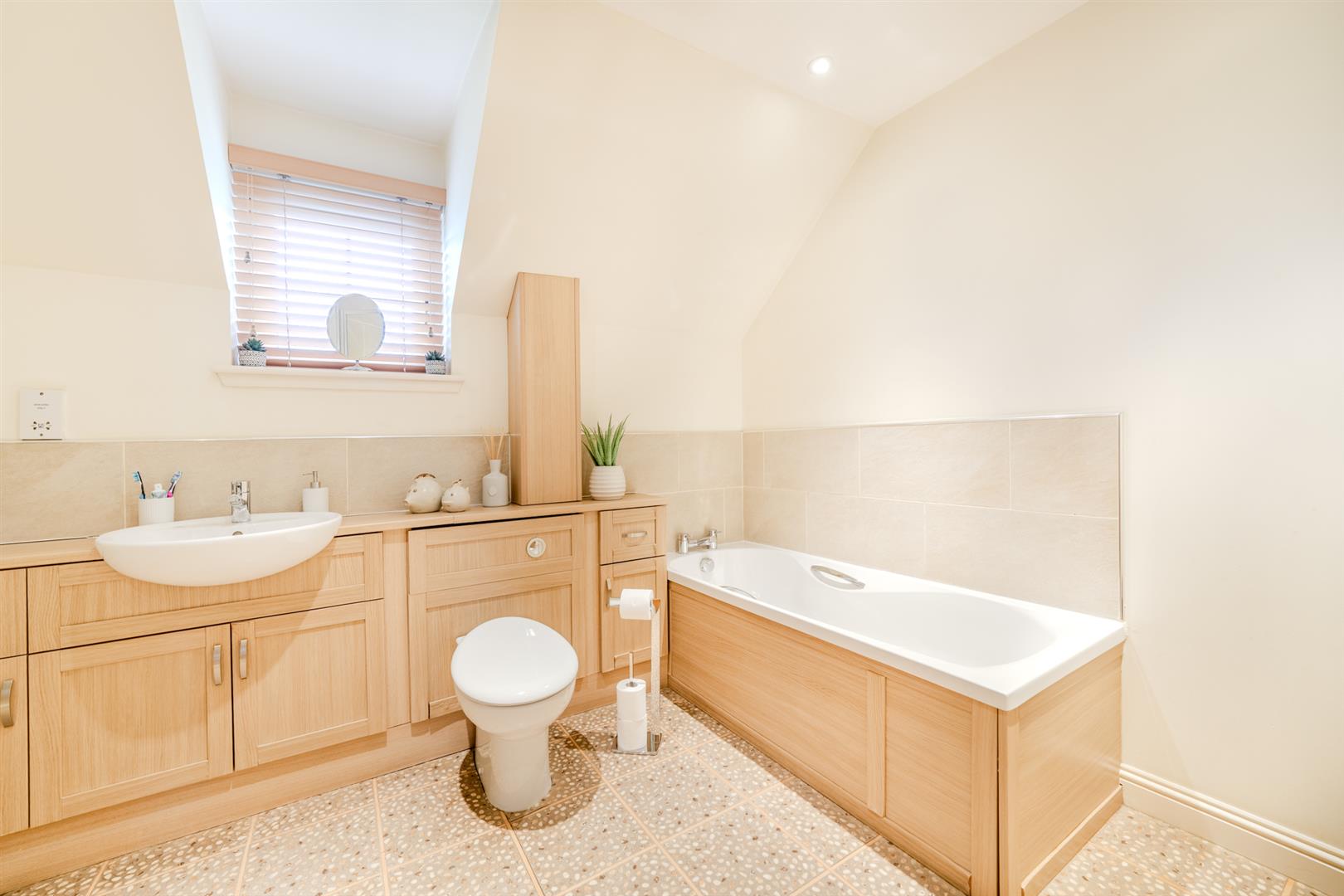 4_alder_avenue_jedburgh-23