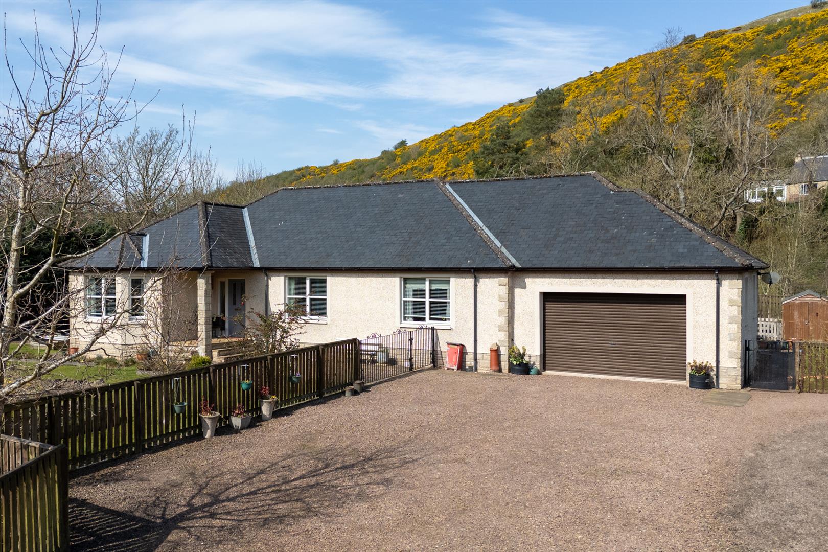 3 Whitlaw Gardens-03