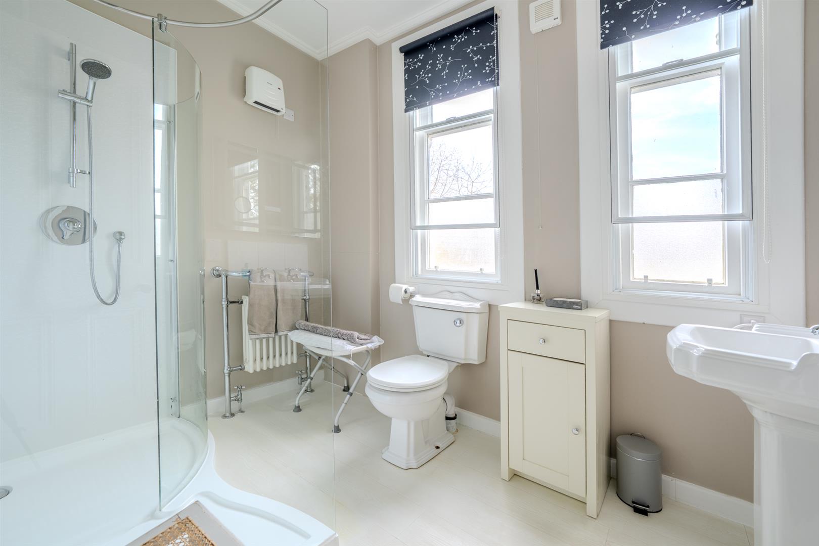 Pinewood House Gordon-14