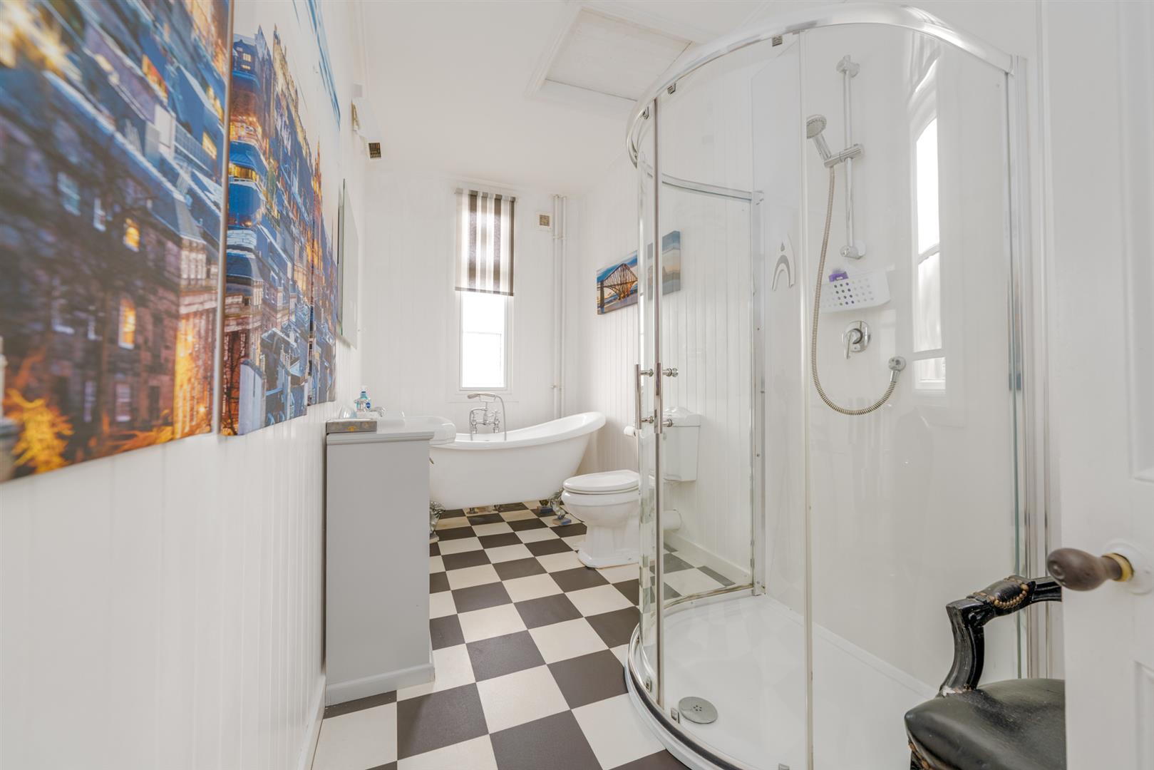 Pinewood House Gordon-37